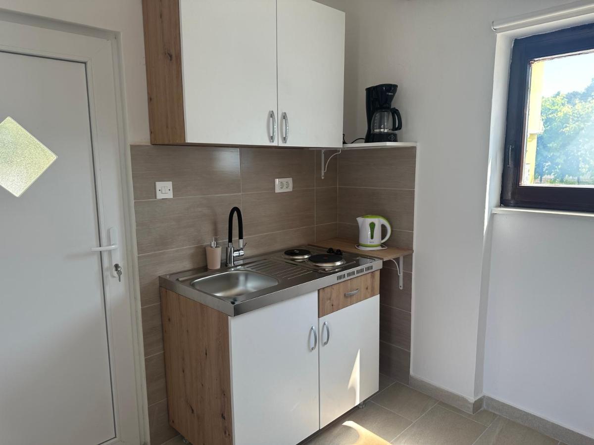 Apartment Stanko Ližnjan Buitenkant foto
