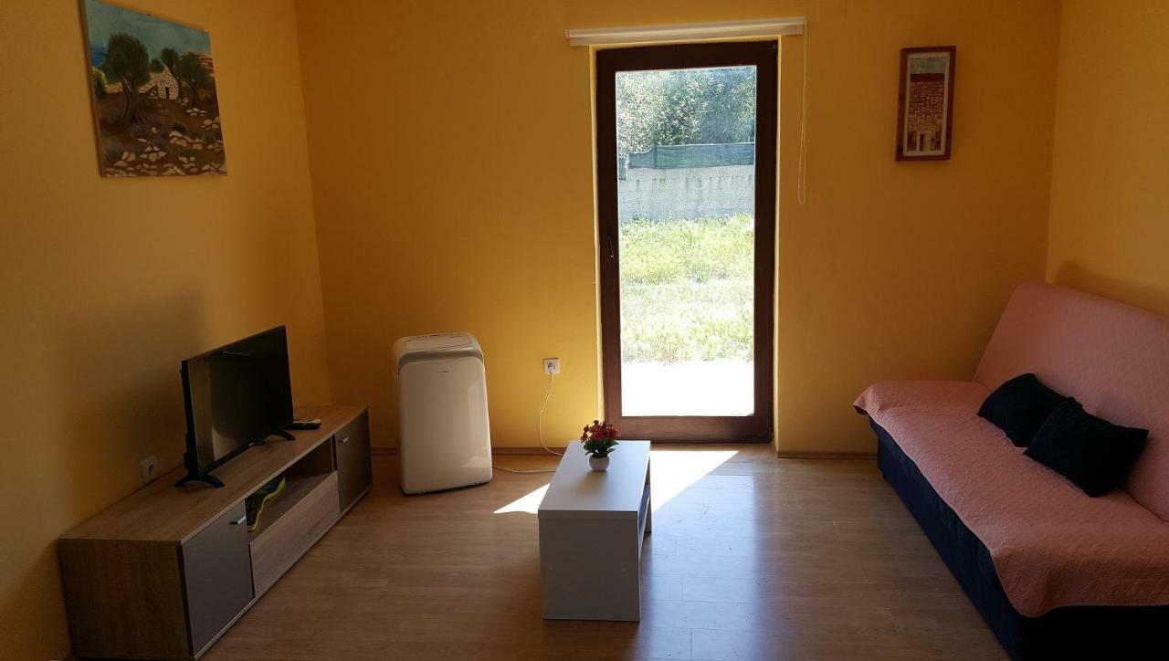 Apartment Stanko Ližnjan Buitenkant foto